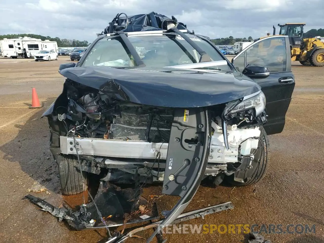 12 fotografías del automóvil dañado 5TDZRKEC0RS182904 TOYOTA SIENNA 2024