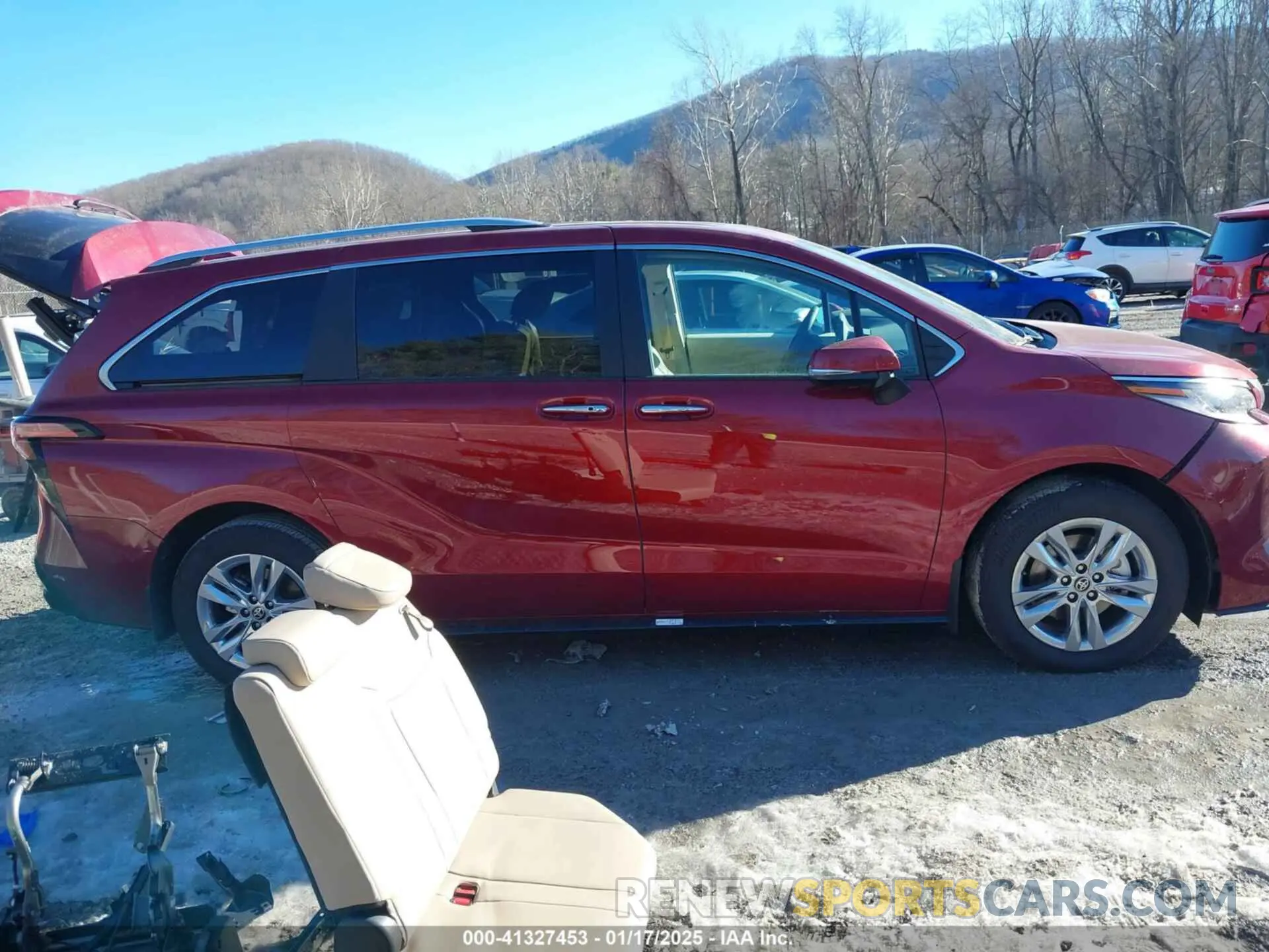 14 fotografías del automóvil dañado 5TDZRKEC7RS215946 TOYOTA SIENNA 2024