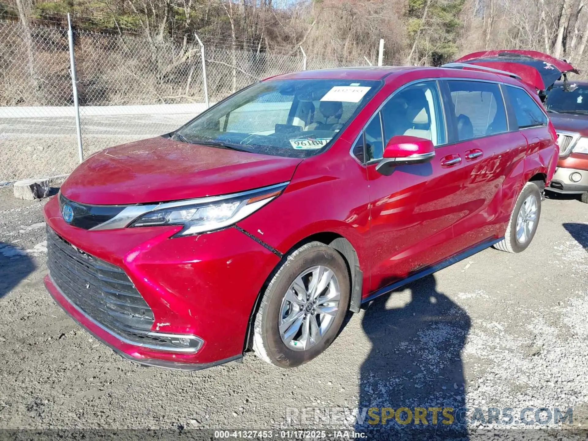 2 fotografías del automóvil dañado 5TDZRKEC7RS215946 TOYOTA SIENNA 2024