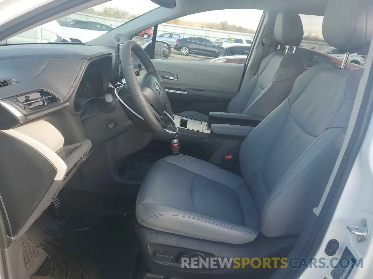 7 fotografías del automóvil dañado 5TDZRKEC8RS220640 TOYOTA SIENNA 2024