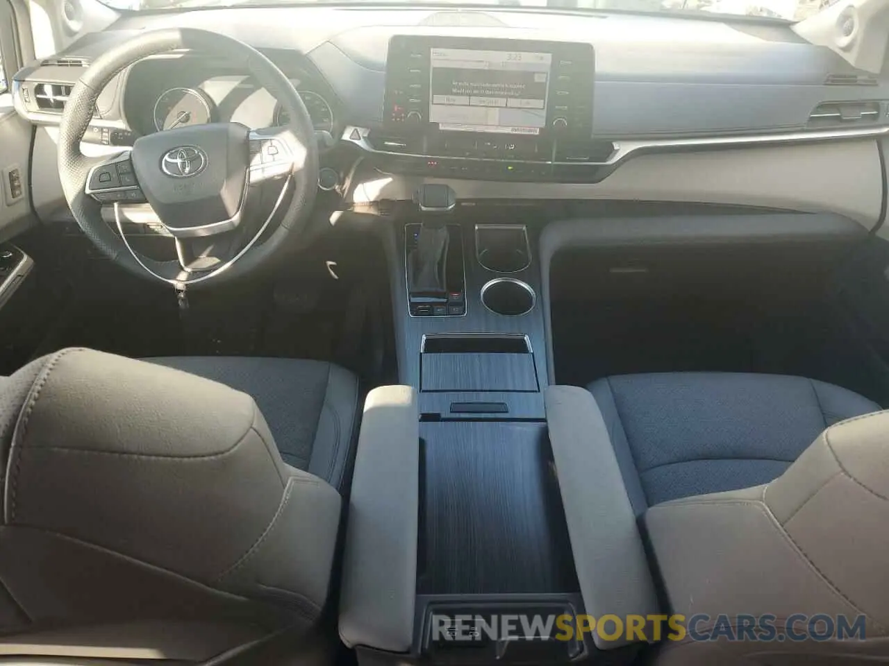 8 fotografías del automóvil dañado 5TDZRKEC8RS220640 TOYOTA SIENNA 2024