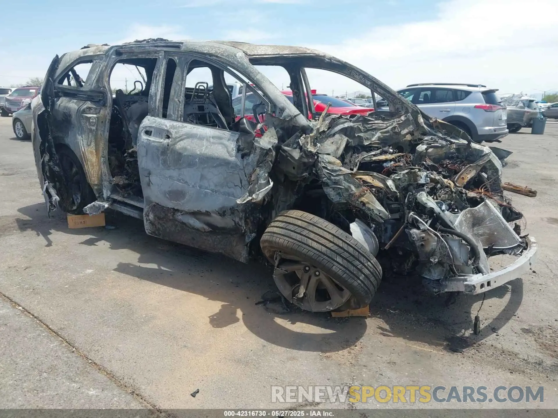 1 fotografías del automóvil dañado 5TDDRKEC7SS229054 TOYOTA SIENNA 2025