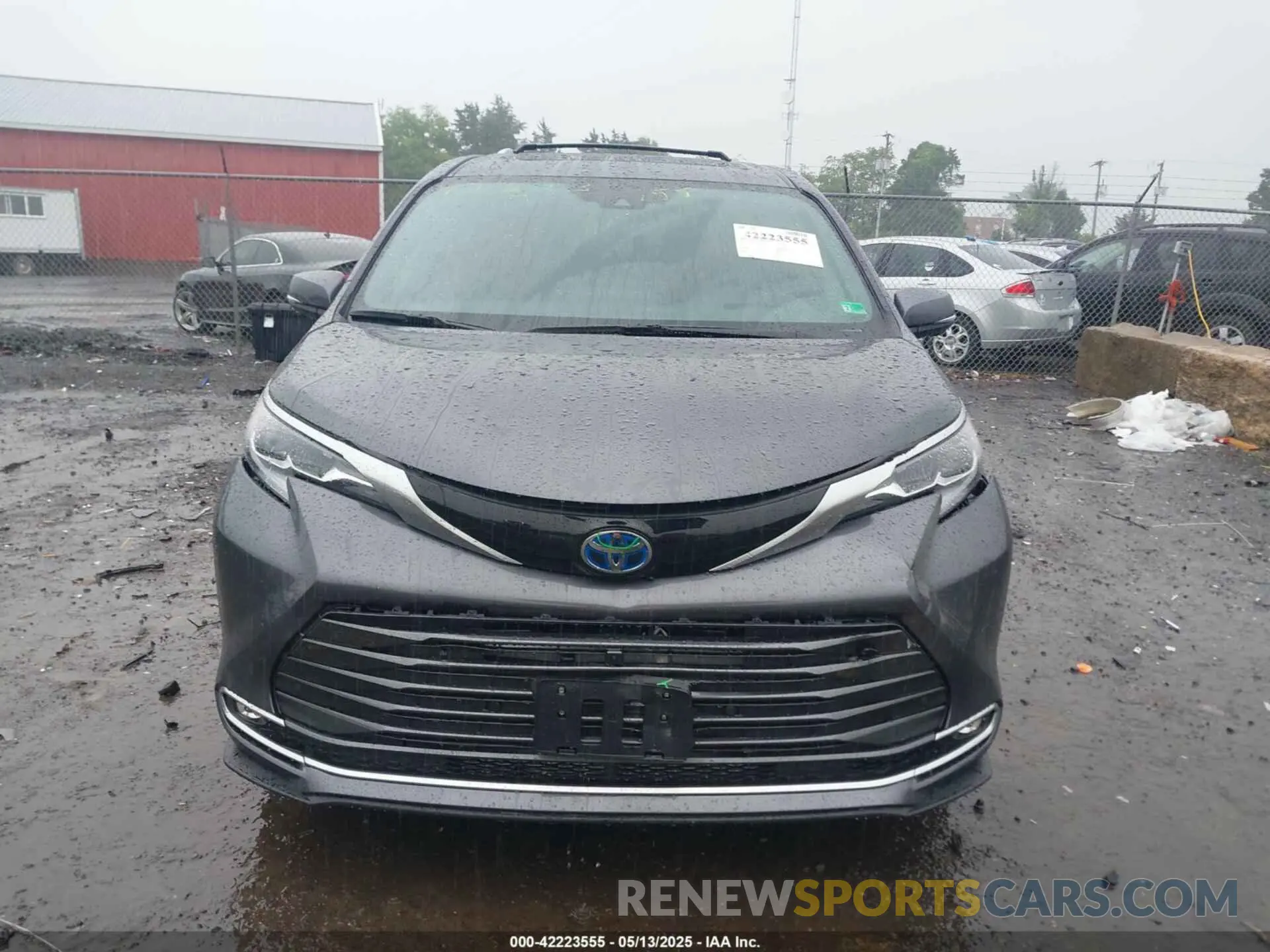 12 fotografías del automóvil dañado 5TDESKFC7SS171311 TOYOTA SIENNA 2025