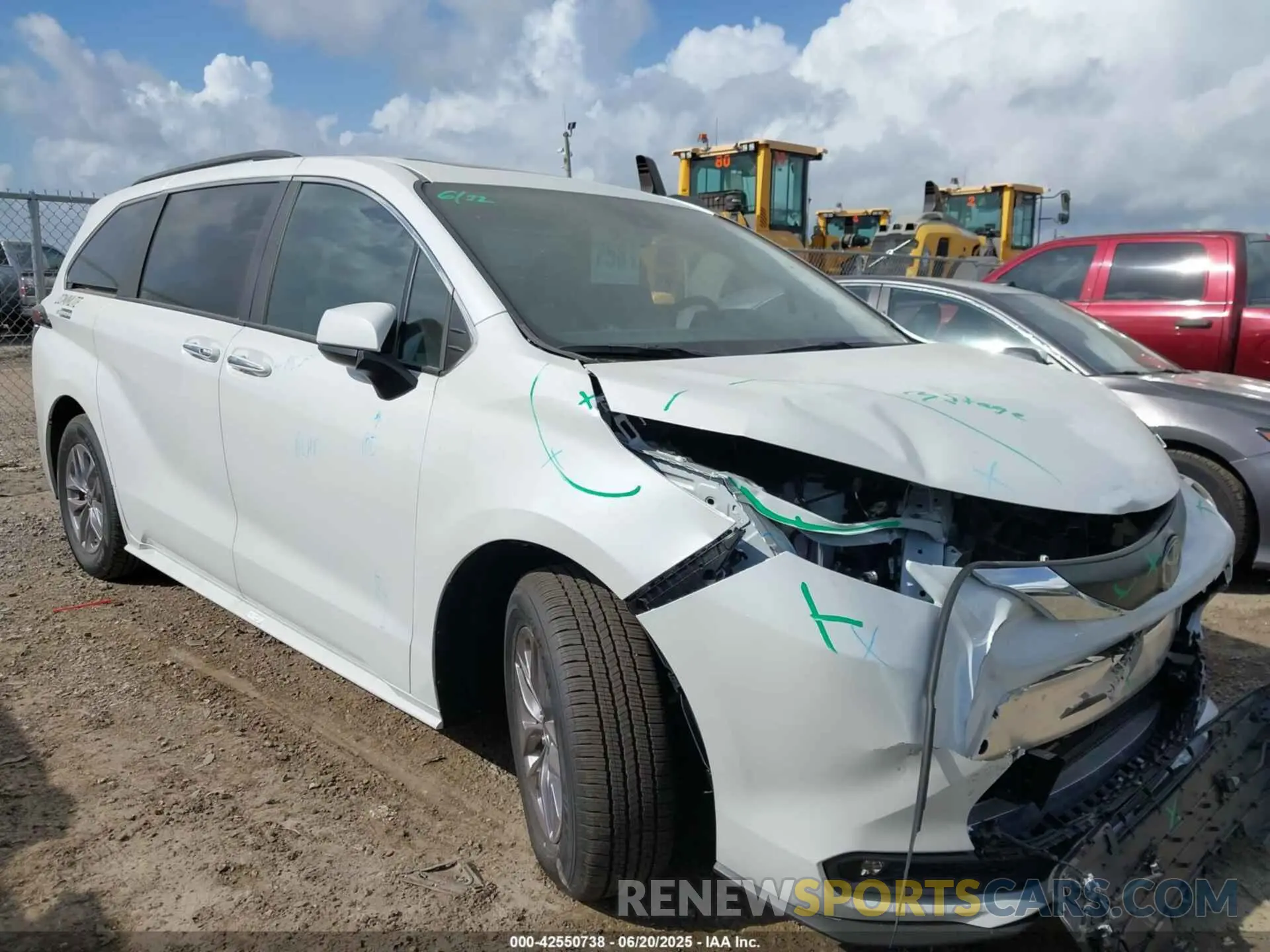 1 fotografías del automóvil dañado 5TDYRKEC9SS245676 TOYOTA SIENNA 2025