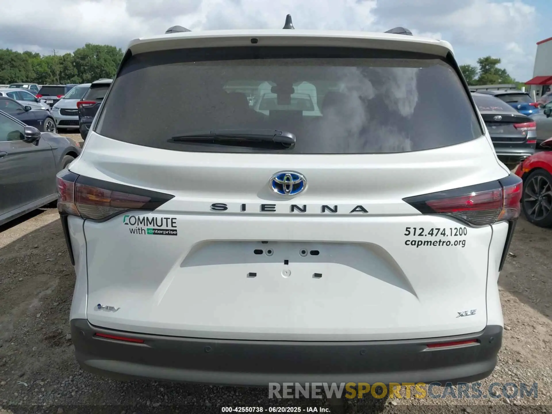 15 fotografías del automóvil dañado 5TDYRKEC9SS245676 TOYOTA SIENNA 2025