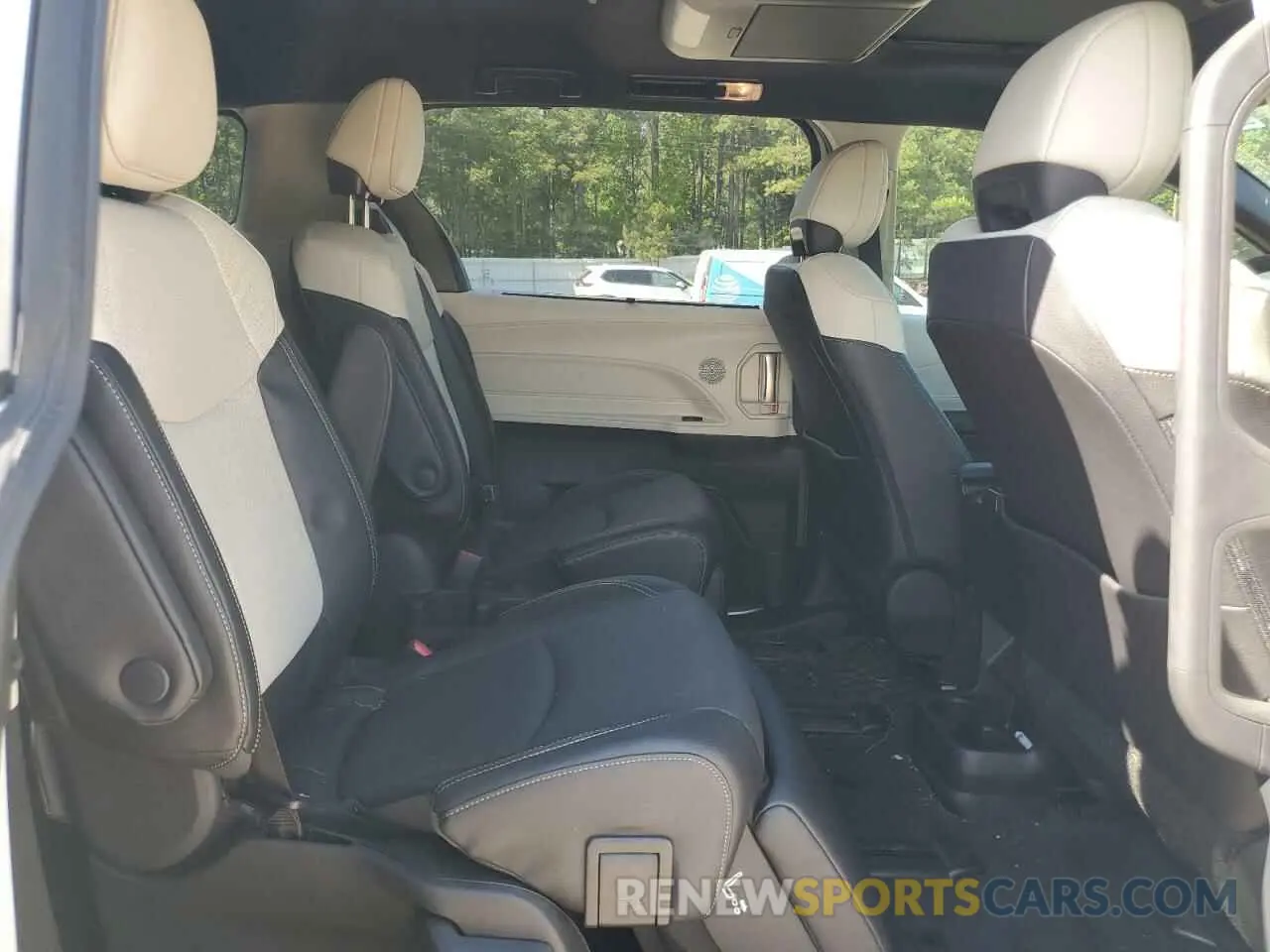 11 fotografías del automóvil dañado 5TDZRKEC9SS226758 TOYOTA SIENNA 2025