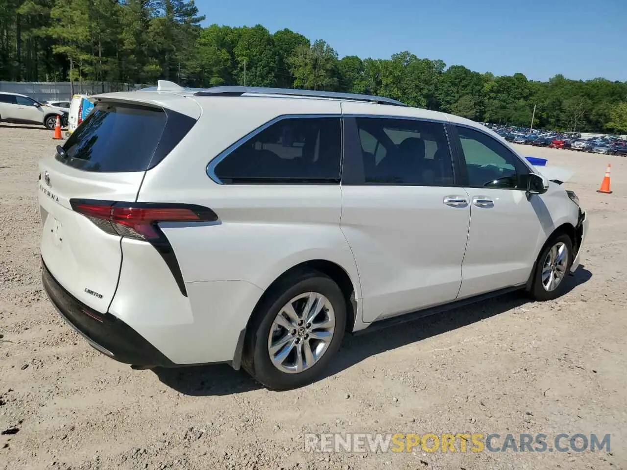 3 fotografías del automóvil dañado 5TDZRKEC9SS226758 TOYOTA SIENNA 2025