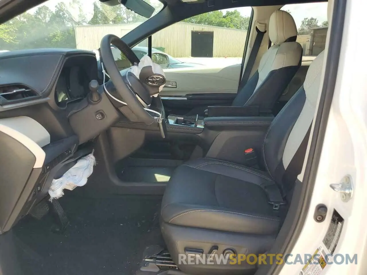 7 fotografías del automóvil dañado 5TDZRKEC9SS226758 TOYOTA SIENNA 2025