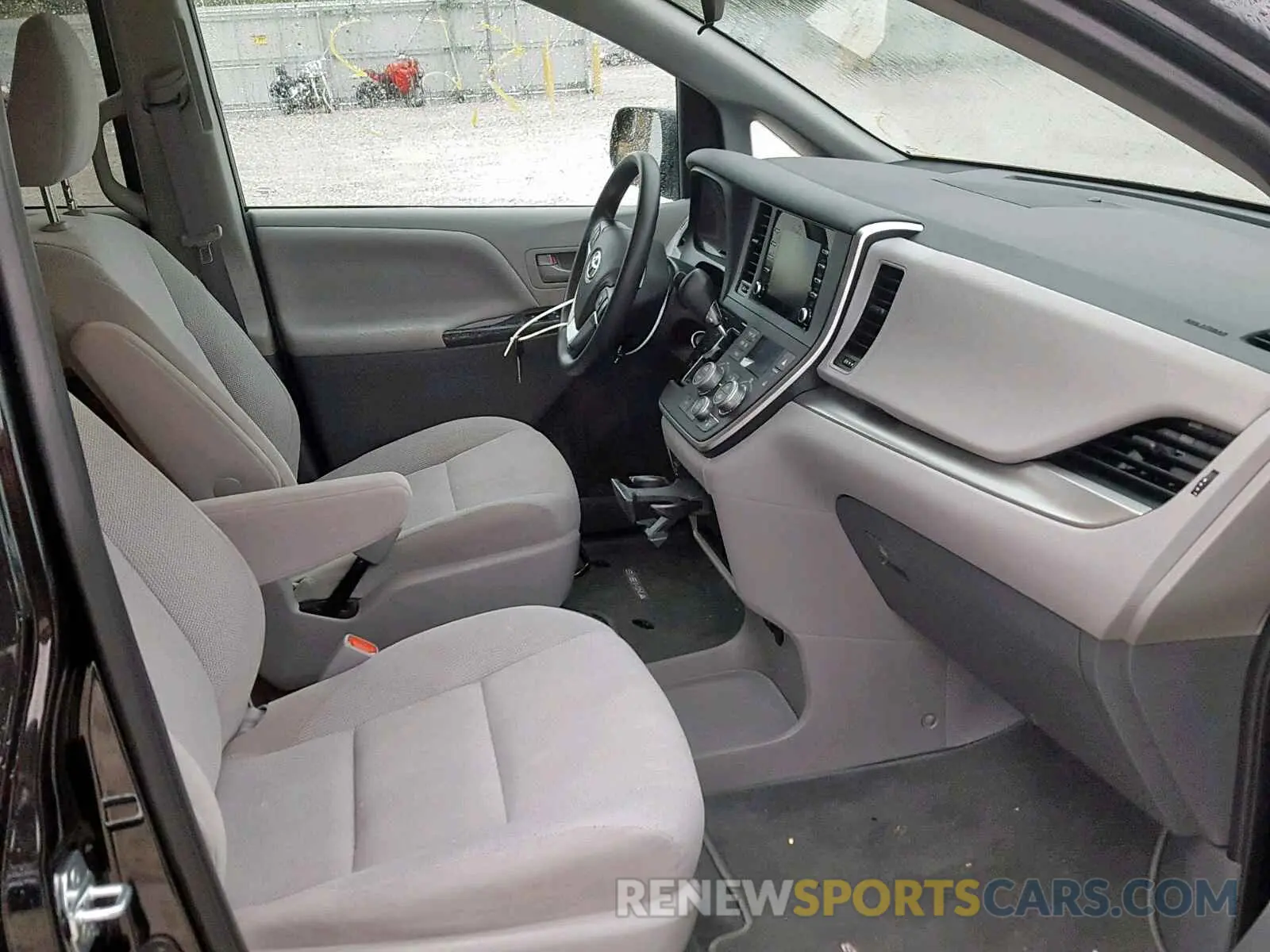 5 fotografías del automóvil dañado 5TDZZ3DC9LS028187 TOYOTA SIENNA L 2020