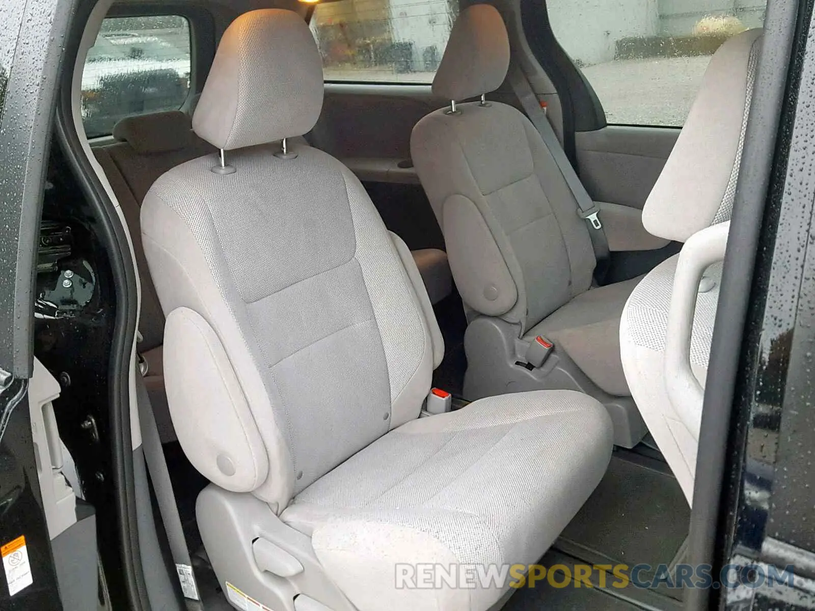 6 fotografías del automóvil dañado 5TDZZ3DC9LS028187 TOYOTA SIENNA L 2020