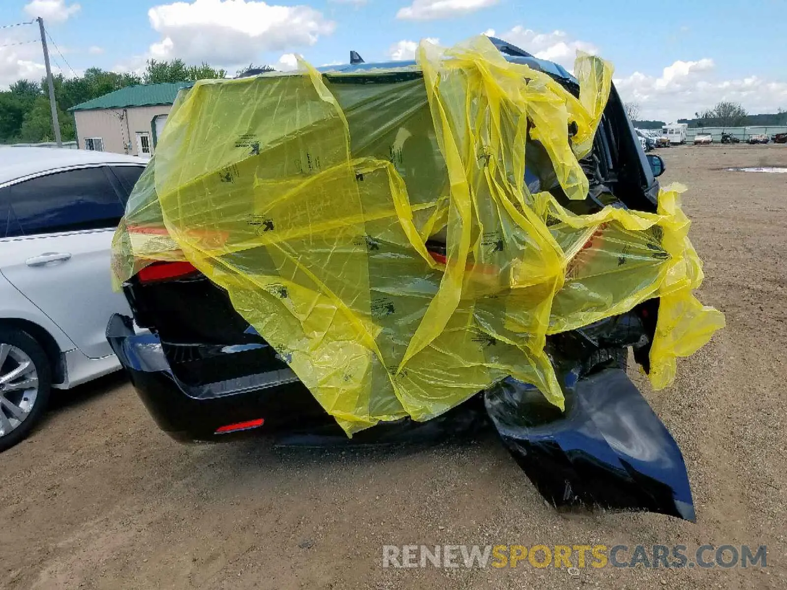 4 fotografías del automóvil dañado 5TDKZ3DC2KS971652 TOYOTA SIENNA LE 2019