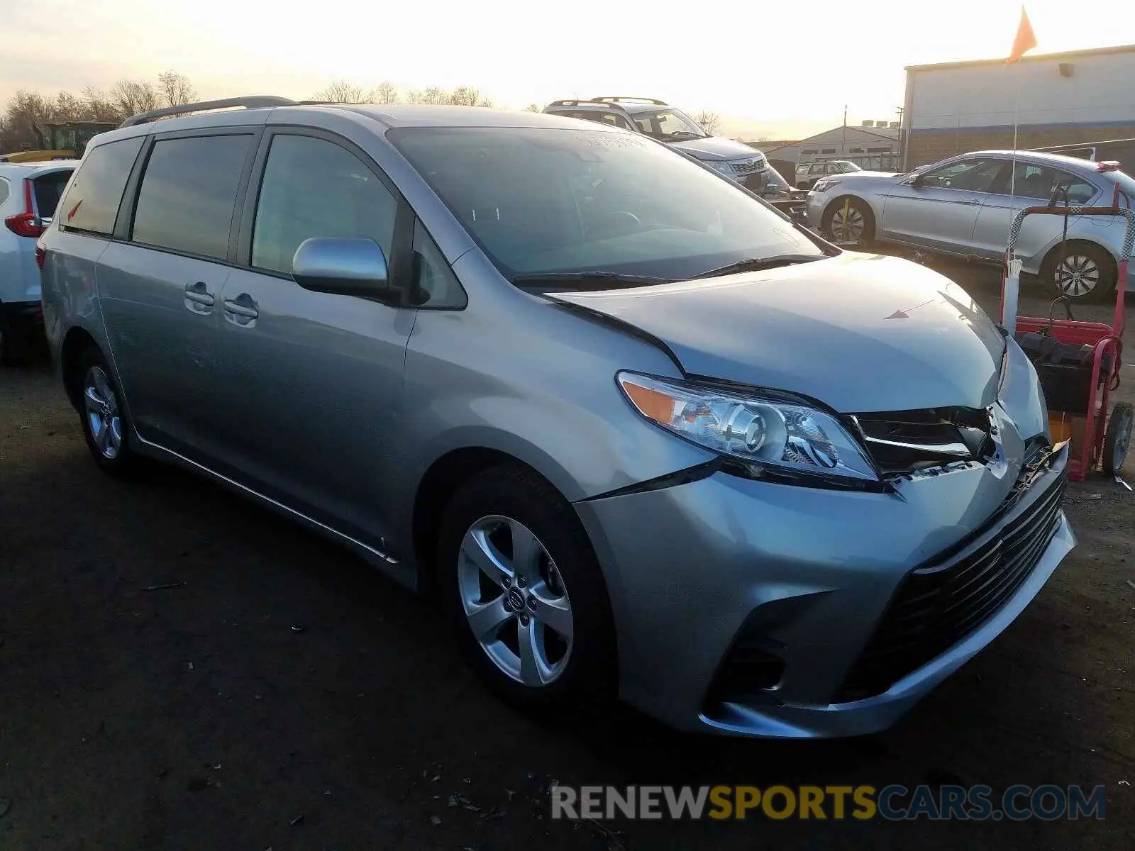 1 fotografías del automóvil dañado 5TDKZ3DC9LS032824 TOYOTA SIENNA LE 2020