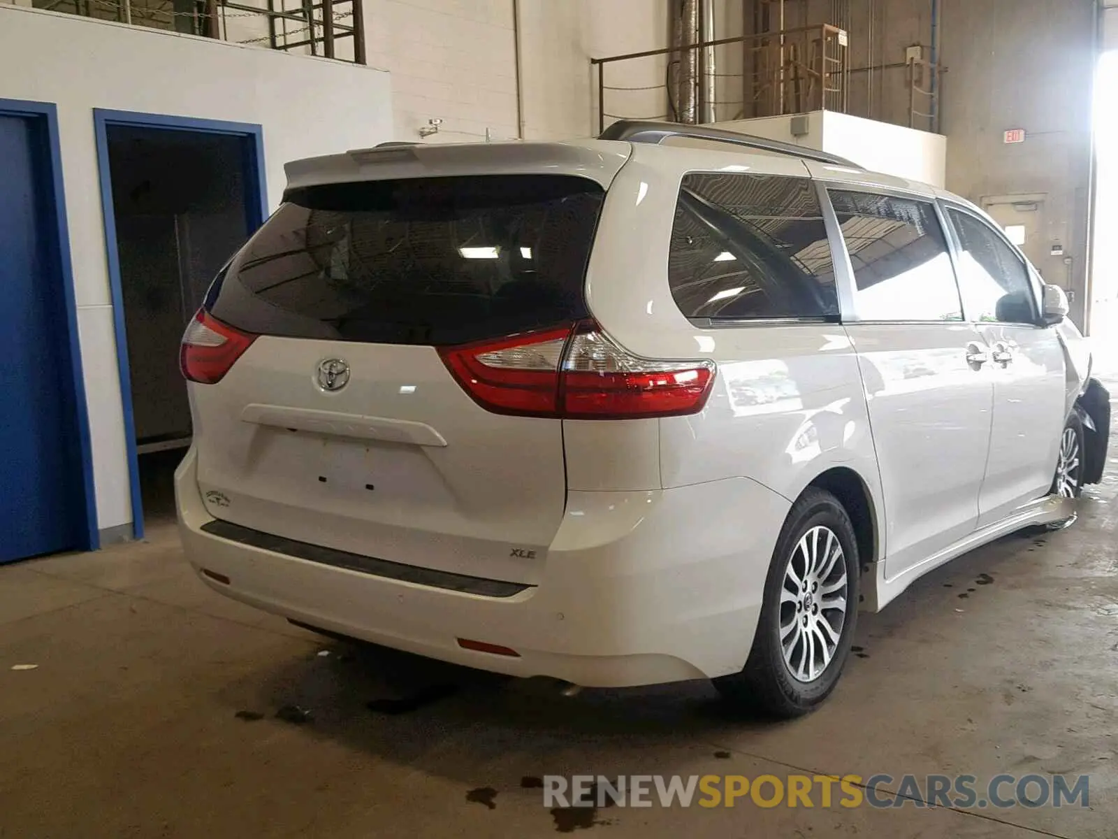 4 fotografías del automóvil dañado 5TDYZ3DC3KS979611 TOYOTA SIENNA LIM 2019