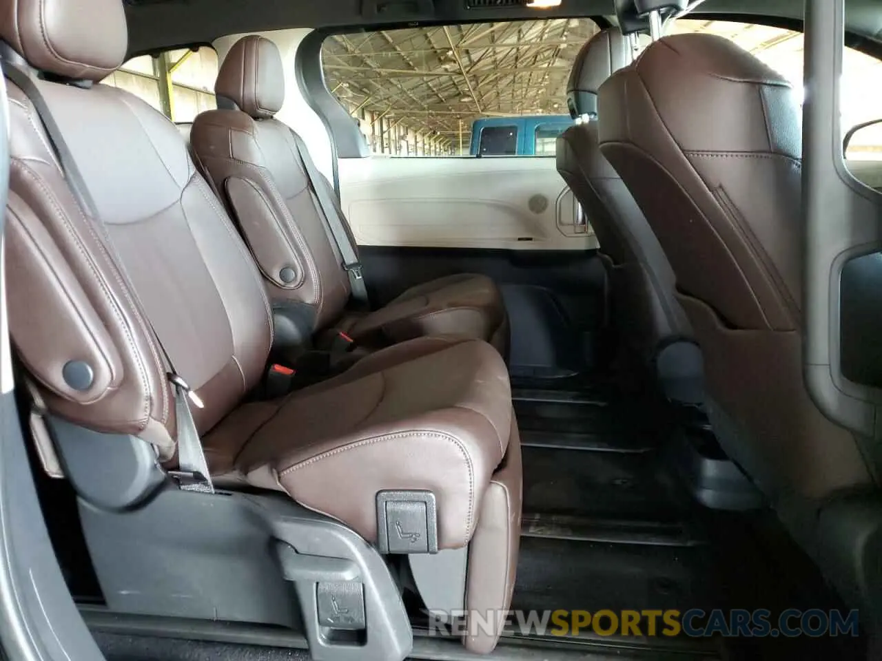 11 fotografías del automóvil dañado 5TDESKFC2RS144740 TOYOTA SIENNA PLA 2024