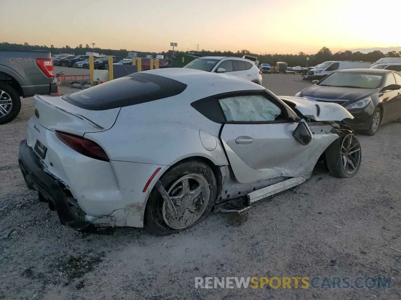 3 fotografías del automóvil dañado WZ1DB4C09LW033158 TOYOTA SUPRA 2020