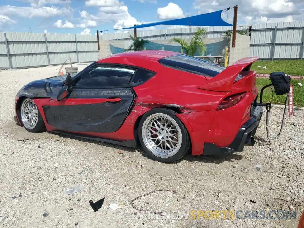 2 fotografías del automóvil dañado WZ1DB0C0XMW042395 TOYOTA SUPRA 2021
