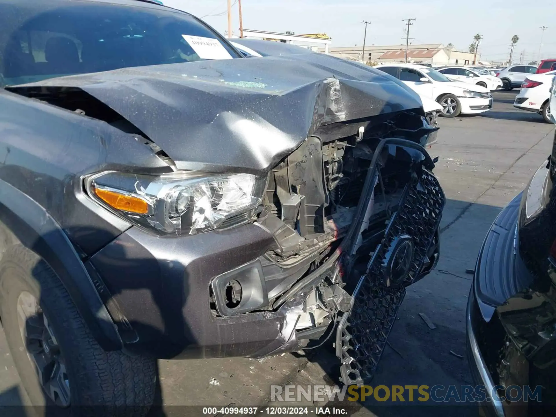 12 fotografías del automóvil dañado 3TMAZ5CN0KM095027 TOYOTA TACOMA 2019