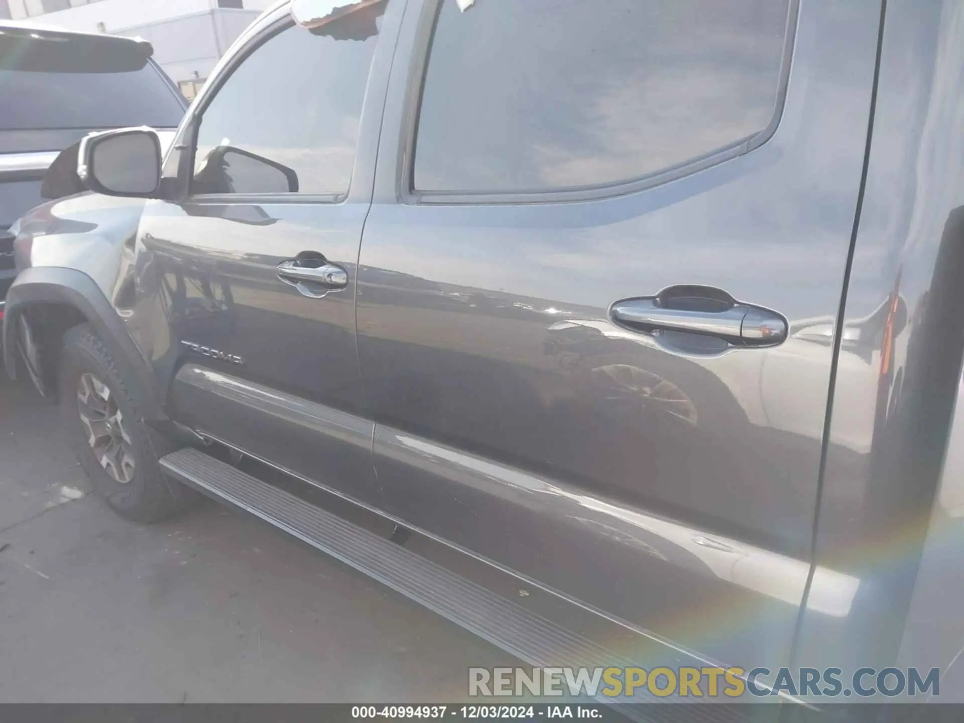 14 fotografías del automóvil dañado 3TMAZ5CN0KM095027 TOYOTA TACOMA 2019