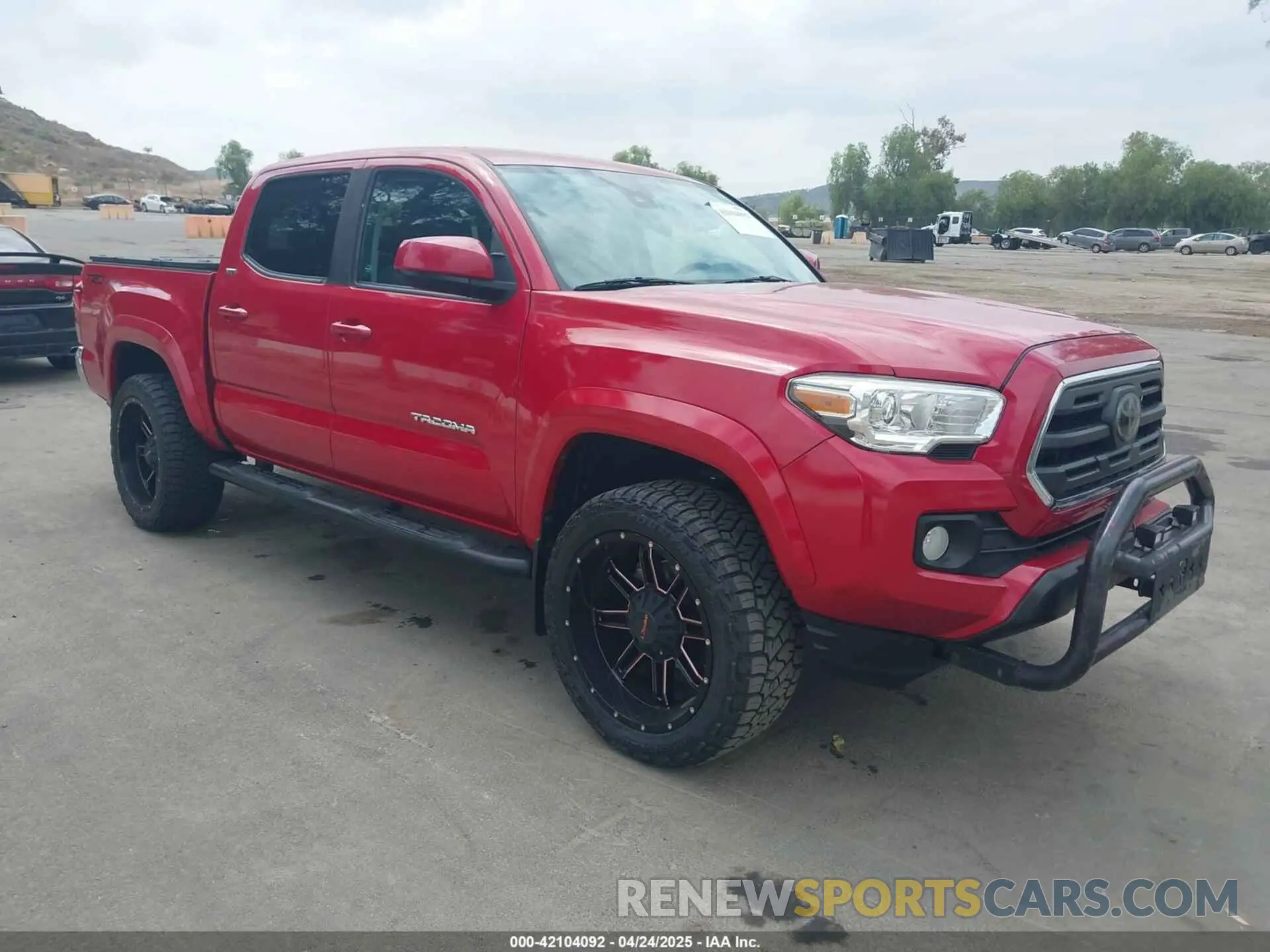 1 fotografías del automóvil dañado 3TMAZ5CN0KM102400 TOYOTA TACOMA 2019