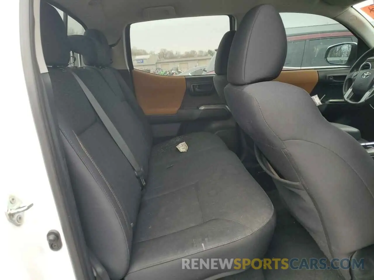 10 fotografías del automóvil dañado 3TMAZ5CN1KM081640 TOYOTA TACOMA 2019