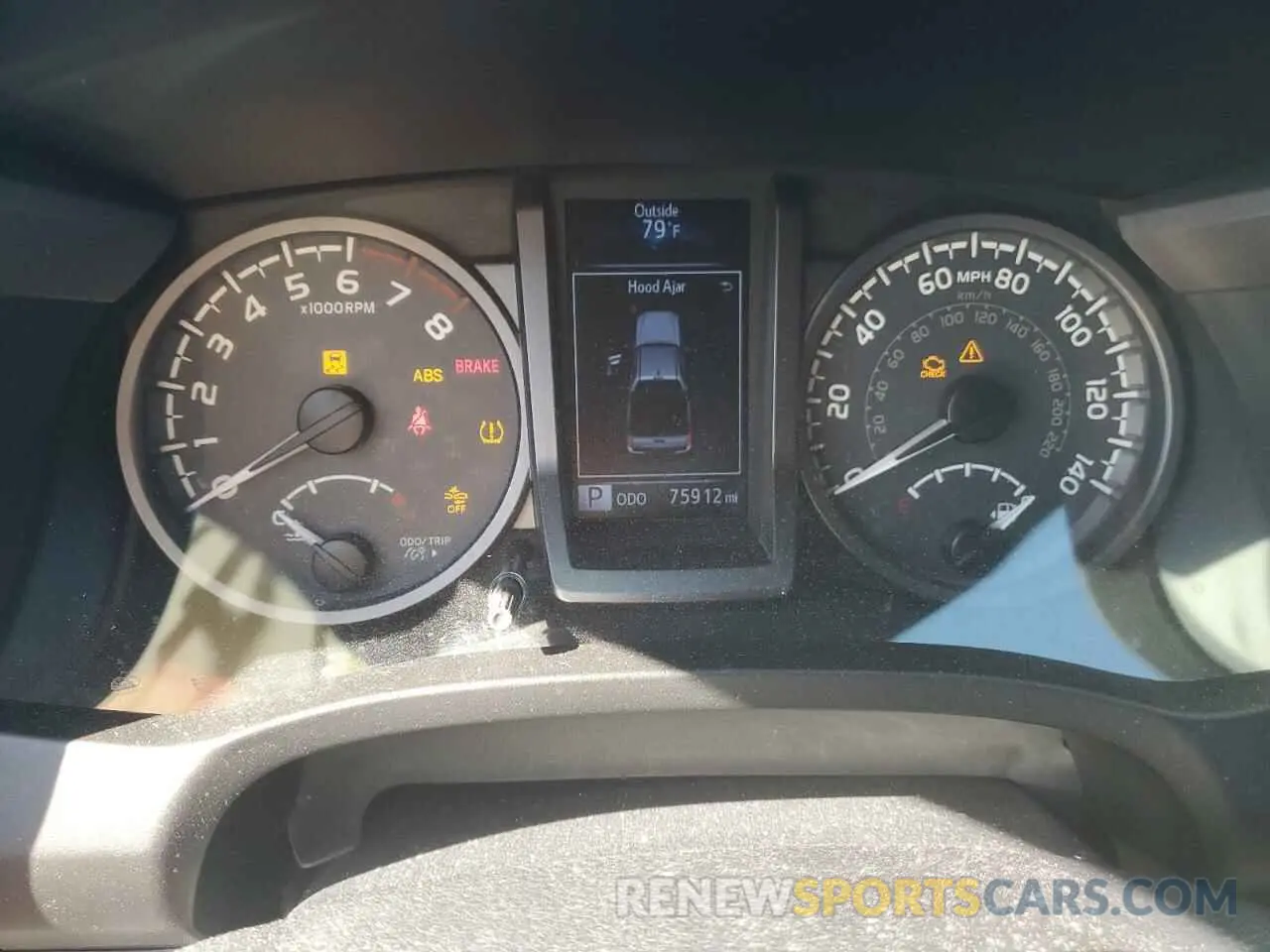 9 fotografías del automóvil dañado 3TMAZ5CN1KM095571 TOYOTA TACOMA 2019