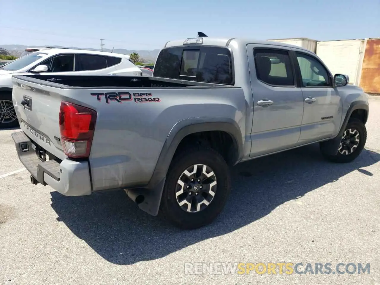 3 fotografías del automóvil dañado 3TMAZ5CN1KM097143 TOYOTA TACOMA 2019