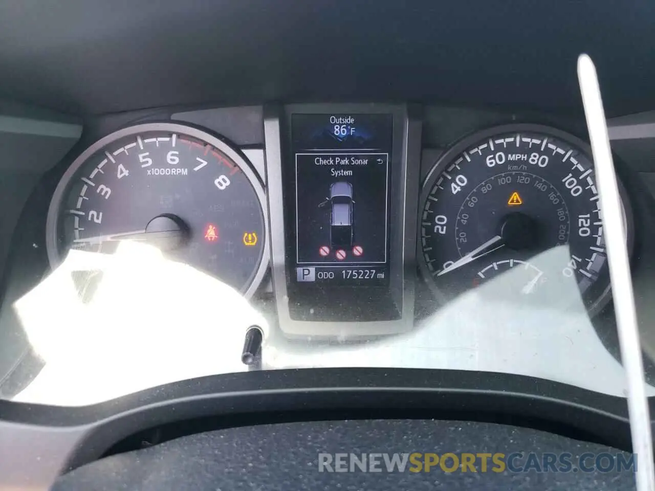 9 fotografías del automóvil dañado 3TMAZ5CN1KM097143 TOYOTA TACOMA 2019