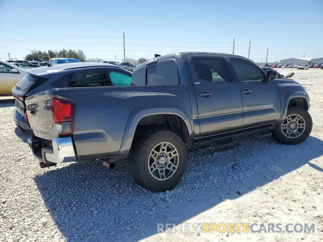 3 fotografías del automóvil dañado 3TMAZ5CN1KM097949 TOYOTA TACOMA 2019