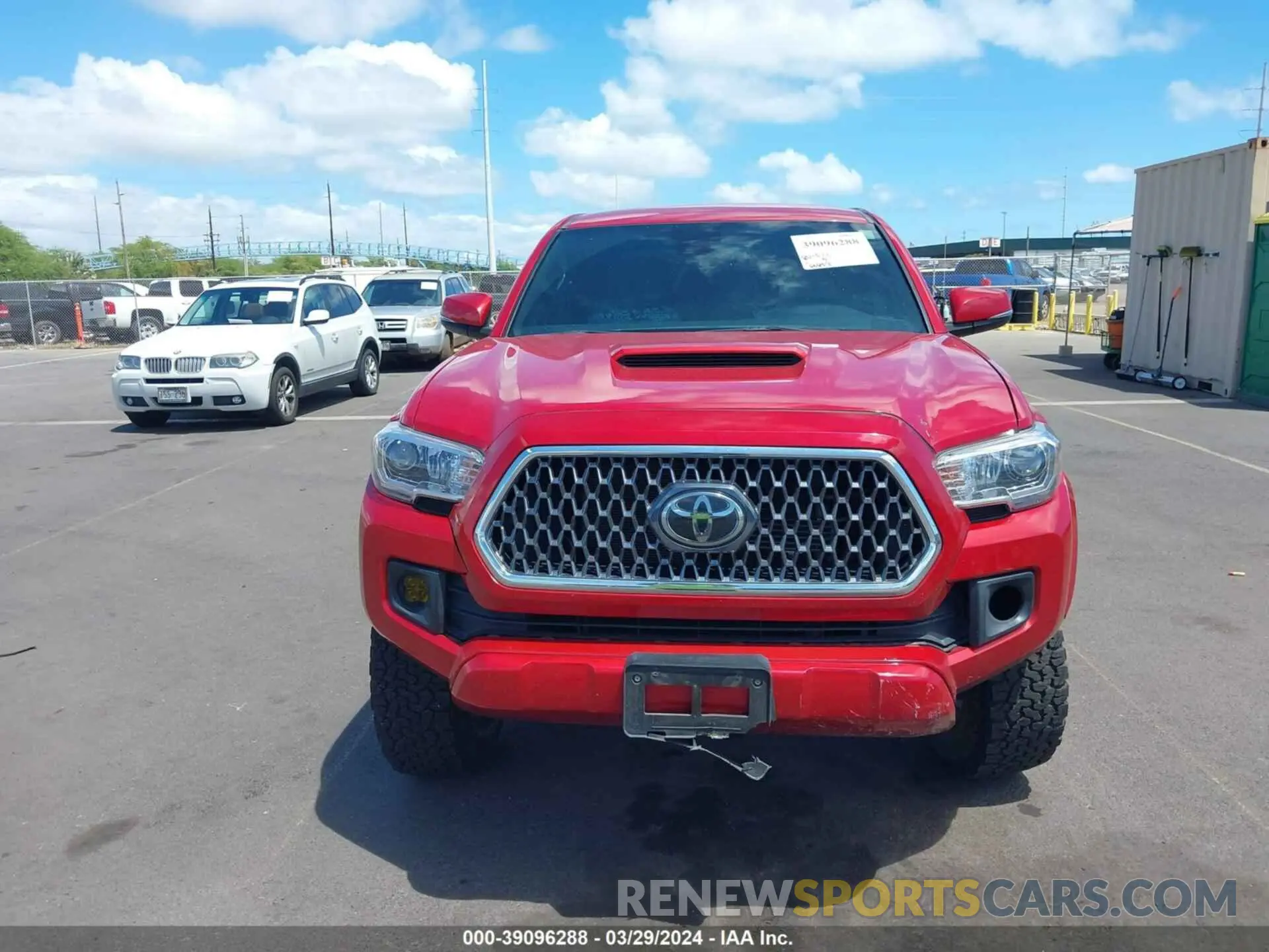 12 fotografías del automóvil dañado 3TMAZ5CN1KM102292 TOYOTA TACOMA 2019