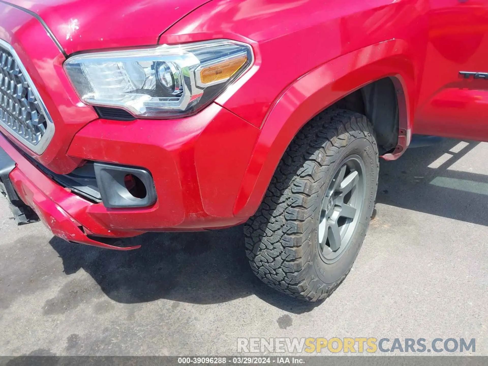 18 fotografías del automóvil dañado 3TMAZ5CN1KM102292 TOYOTA TACOMA 2019