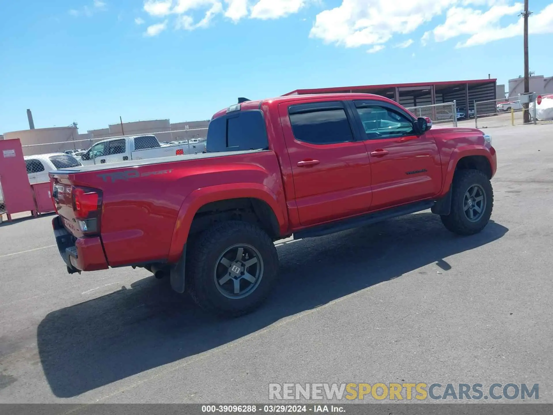 4 fotografías del automóvil dañado 3TMAZ5CN1KM102292 TOYOTA TACOMA 2019
