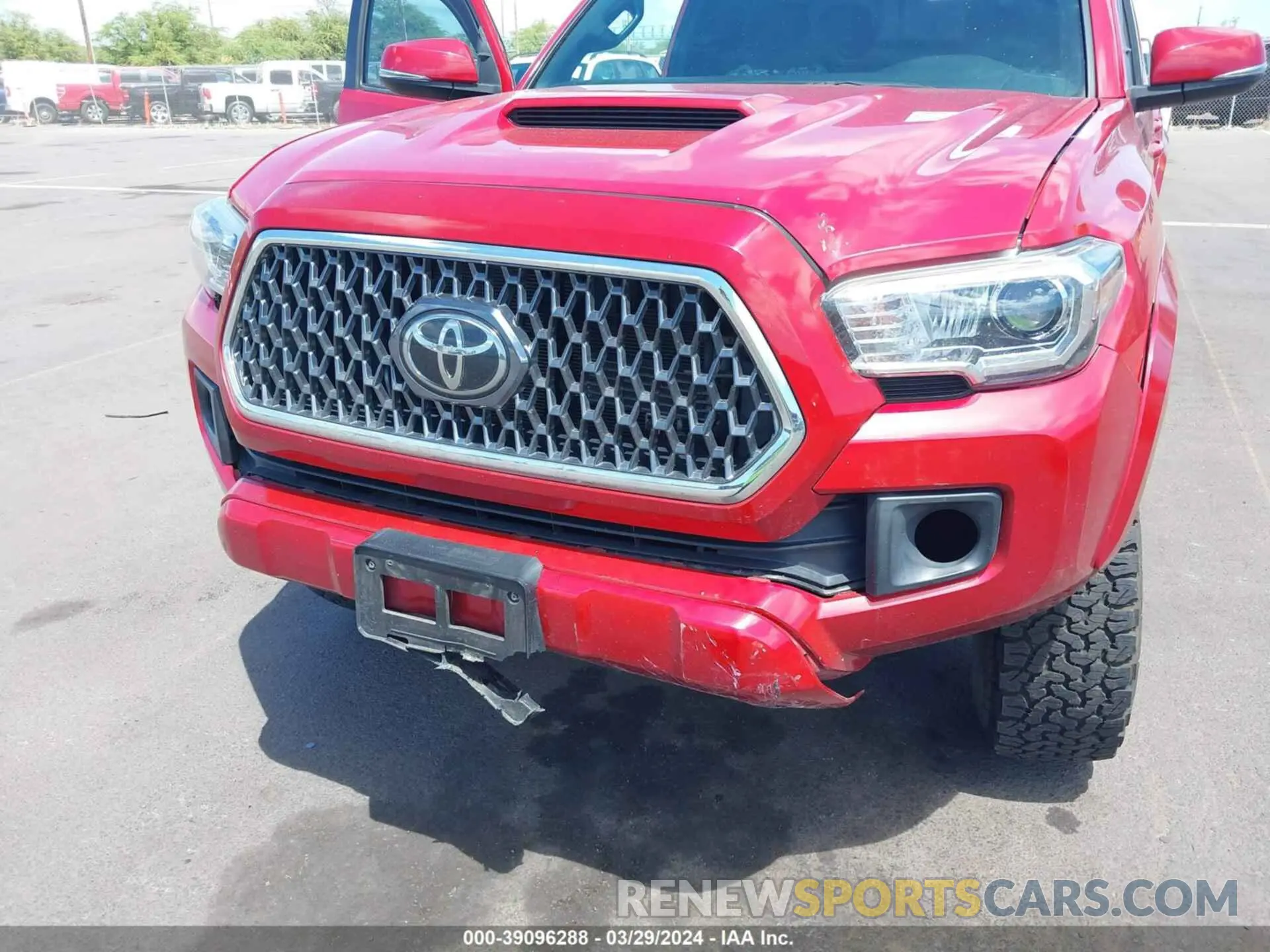6 fotografías del automóvil dañado 3TMAZ5CN1KM102292 TOYOTA TACOMA 2019