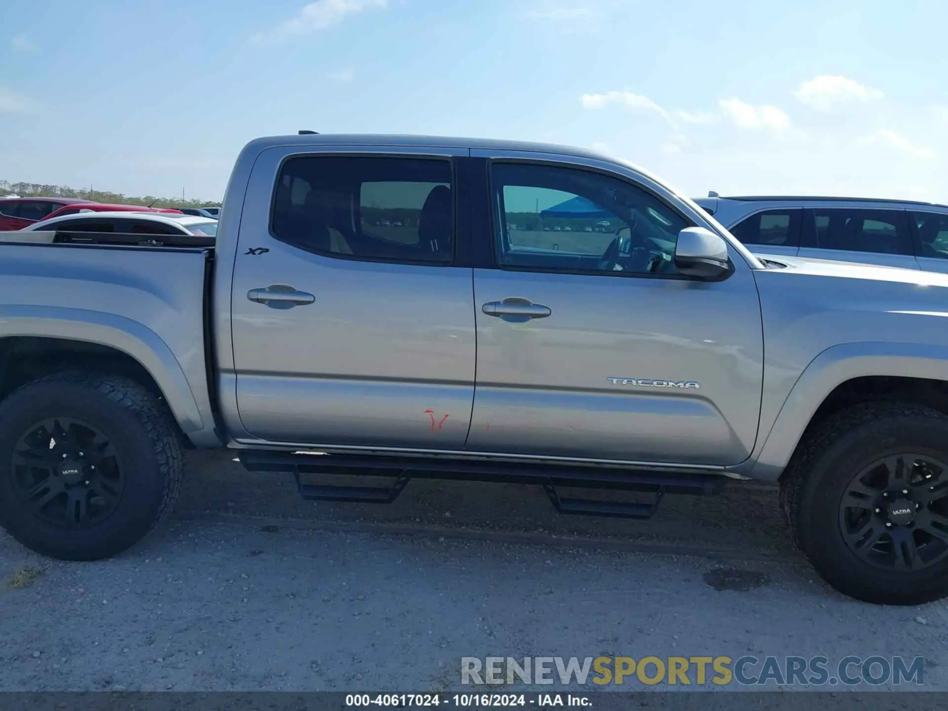 13 fotografías del automóvil dañado 3TMAZ5CN1KM106097 TOYOTA TACOMA 2019