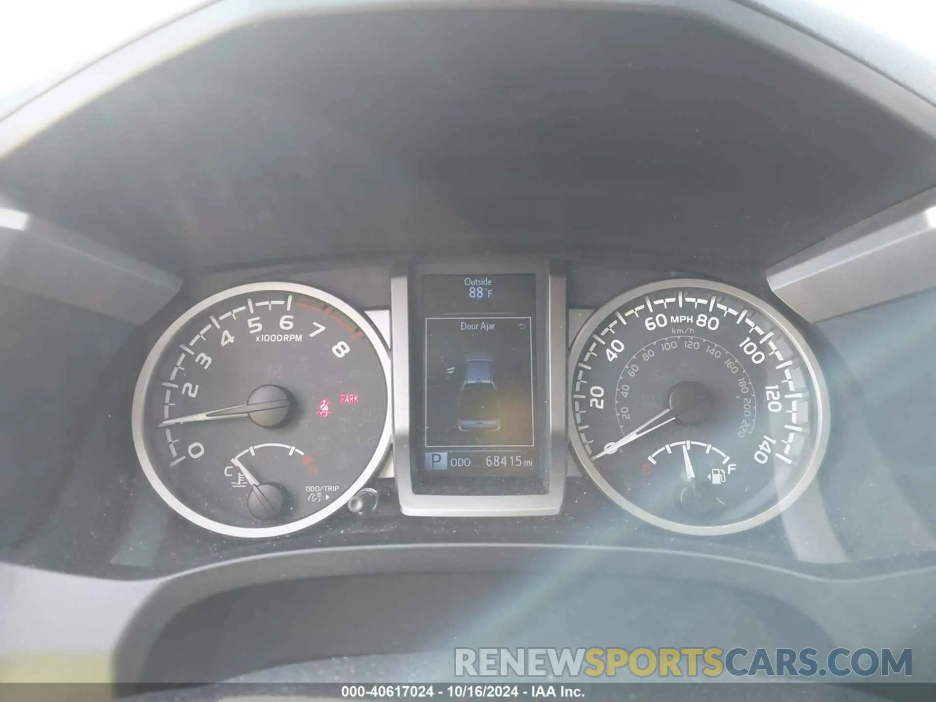 7 fotografías del automóvil dañado 3TMAZ5CN1KM106097 TOYOTA TACOMA 2019