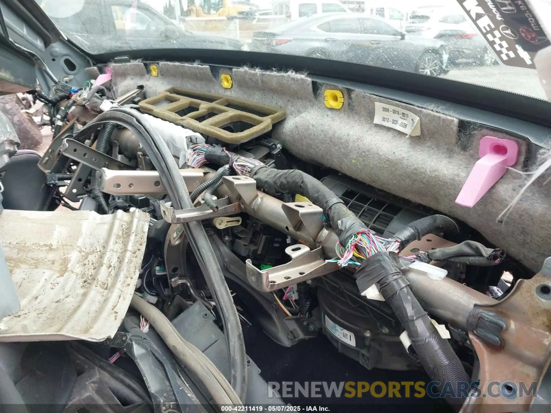 5 fotografías del automóvil dañado 3TMAZ5CN1KM108478 TOYOTA TACOMA 2019