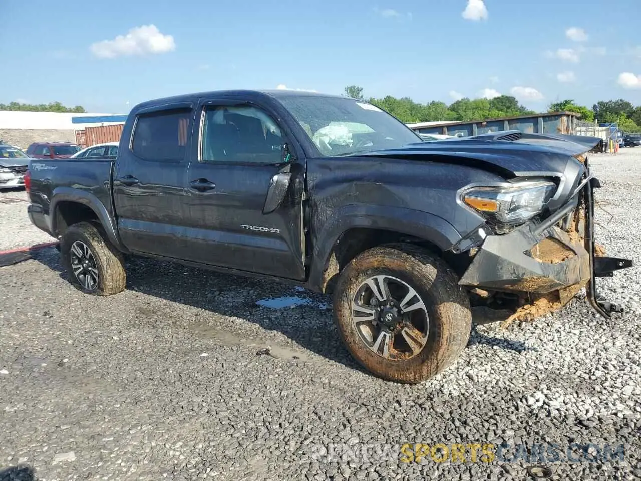 4 fotografías del automóvil dañado 3TMAZ5CN3KM105632 TOYOTA TACOMA 2019