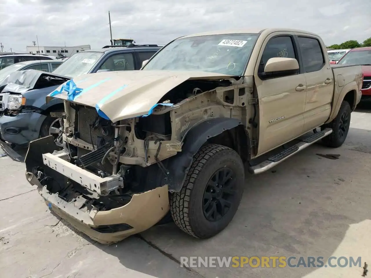 2 fotografías del automóvil dañado 3TMAZ5CN4KM083561 TOYOTA TACOMA 2019
