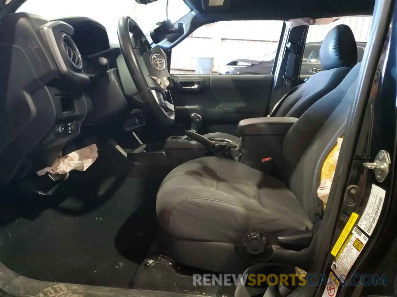 7 fotografías del automóvil dañado 3TMAZ5CN4KM085620 TOYOTA TACOMA 2019
