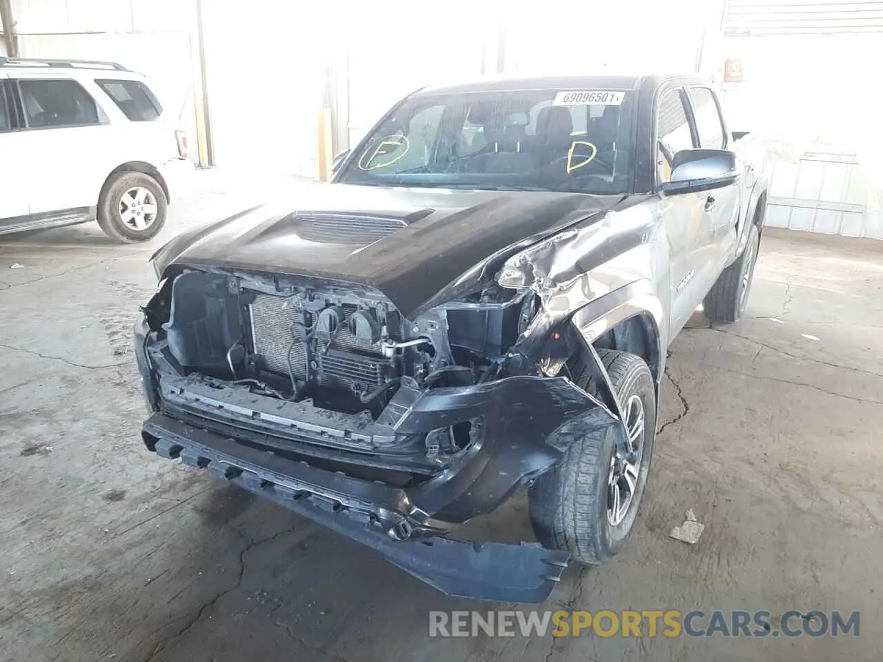 9 fotografías del automóvil dañado 3TMAZ5CN4KM088758 TOYOTA TACOMA 2019