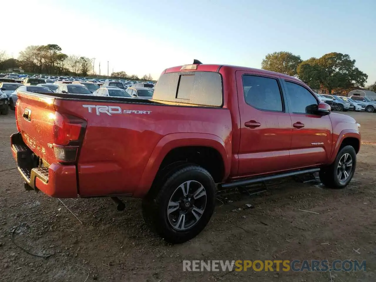 3 fotografías del automóvil dañado 3TMAZ5CN4KM090235 TOYOTA TACOMA 2019