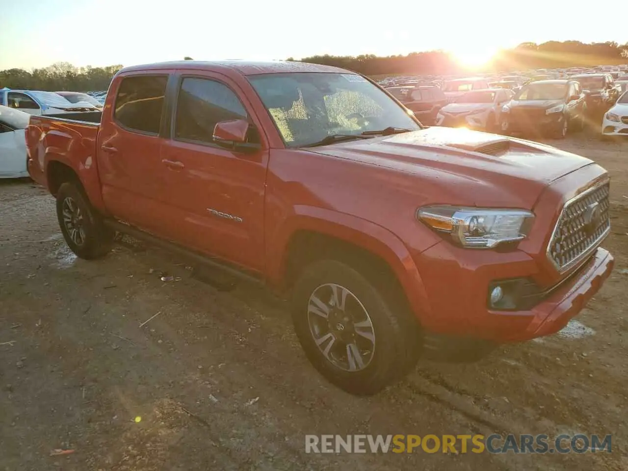4 fotografías del automóvil dañado 3TMAZ5CN4KM090235 TOYOTA TACOMA 2019