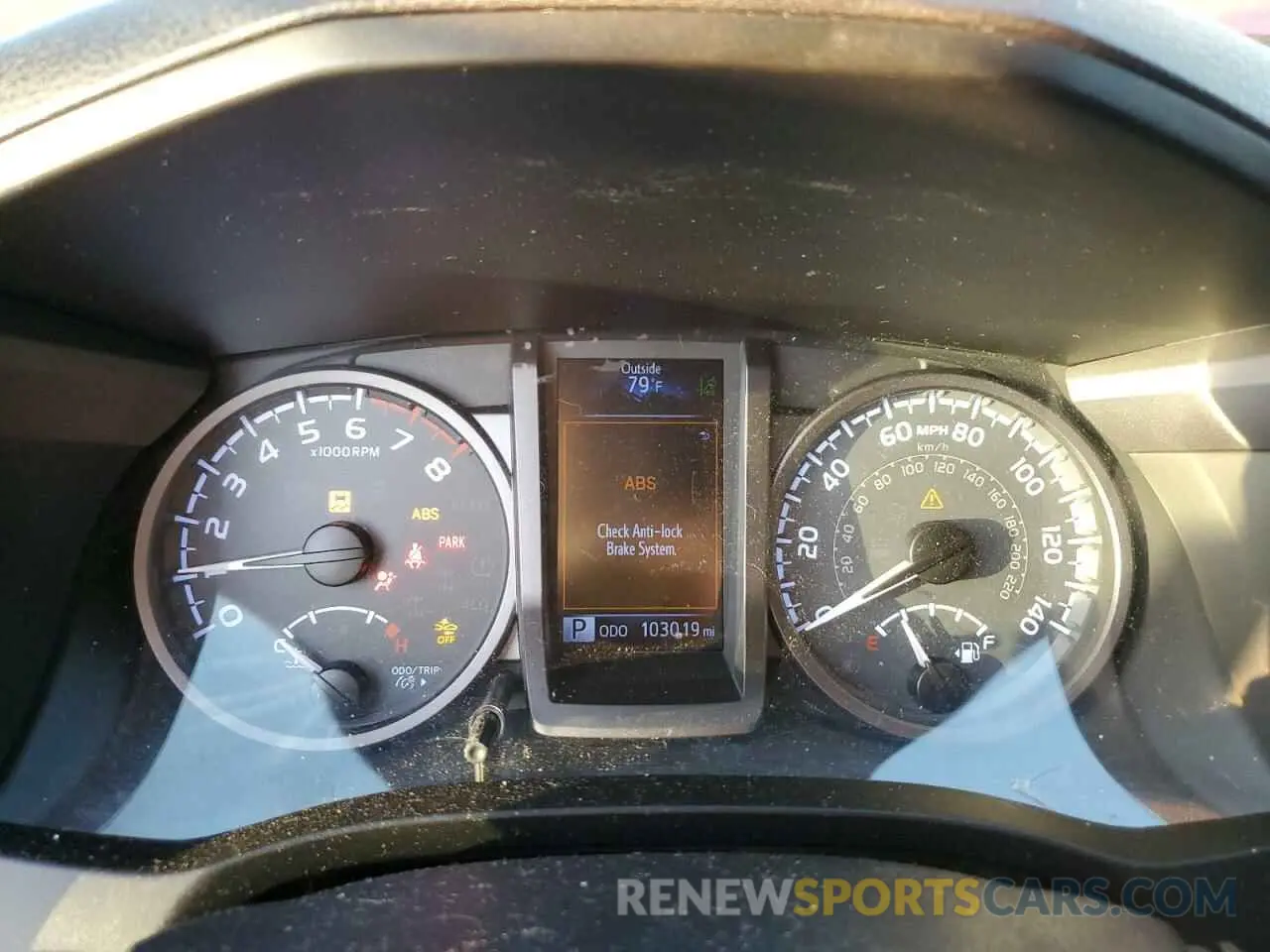 9 fotografías del automóvil dañado 3TMAZ5CN4KM090235 TOYOTA TACOMA 2019