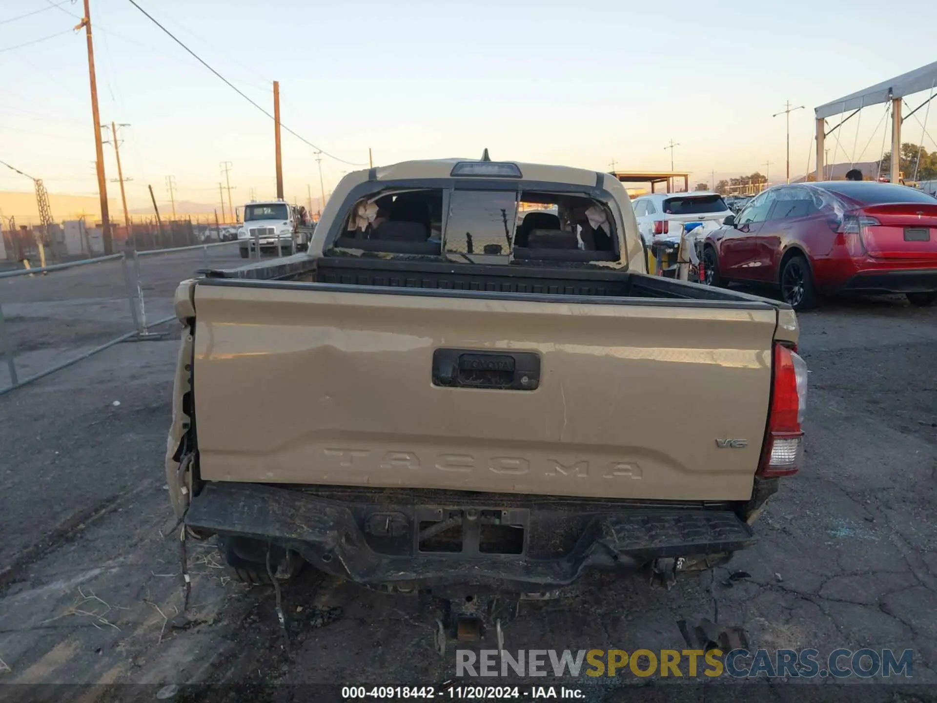 17 fotografías del automóvil dañado 3TMAZ5CN4KM091658 TOYOTA TACOMA 2019