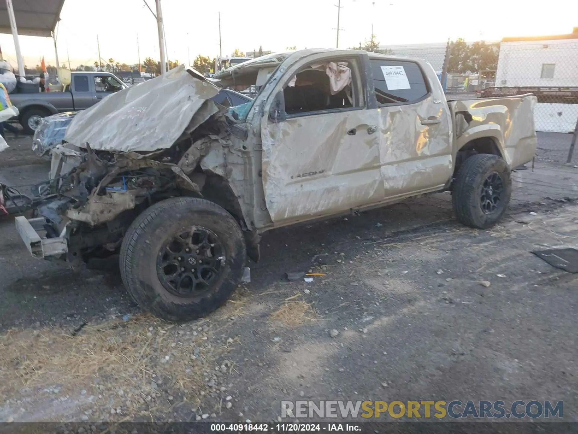 2 fotografías del automóvil dañado 3TMAZ5CN4KM091658 TOYOTA TACOMA 2019