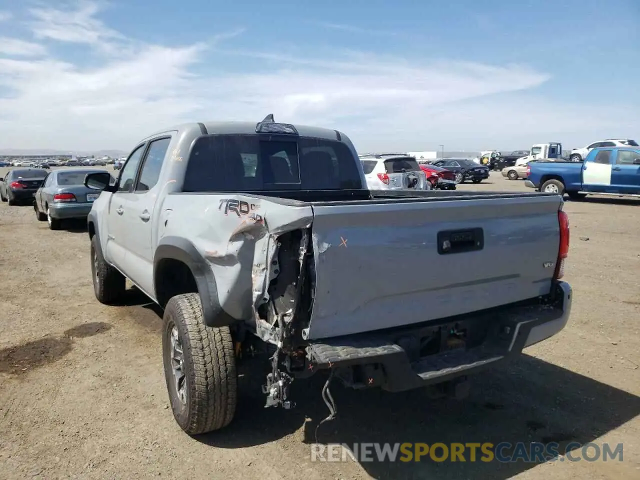 3 fotografías del automóvil dañado 3TMAZ5CN4KM091708 TOYOTA TACOMA 2019