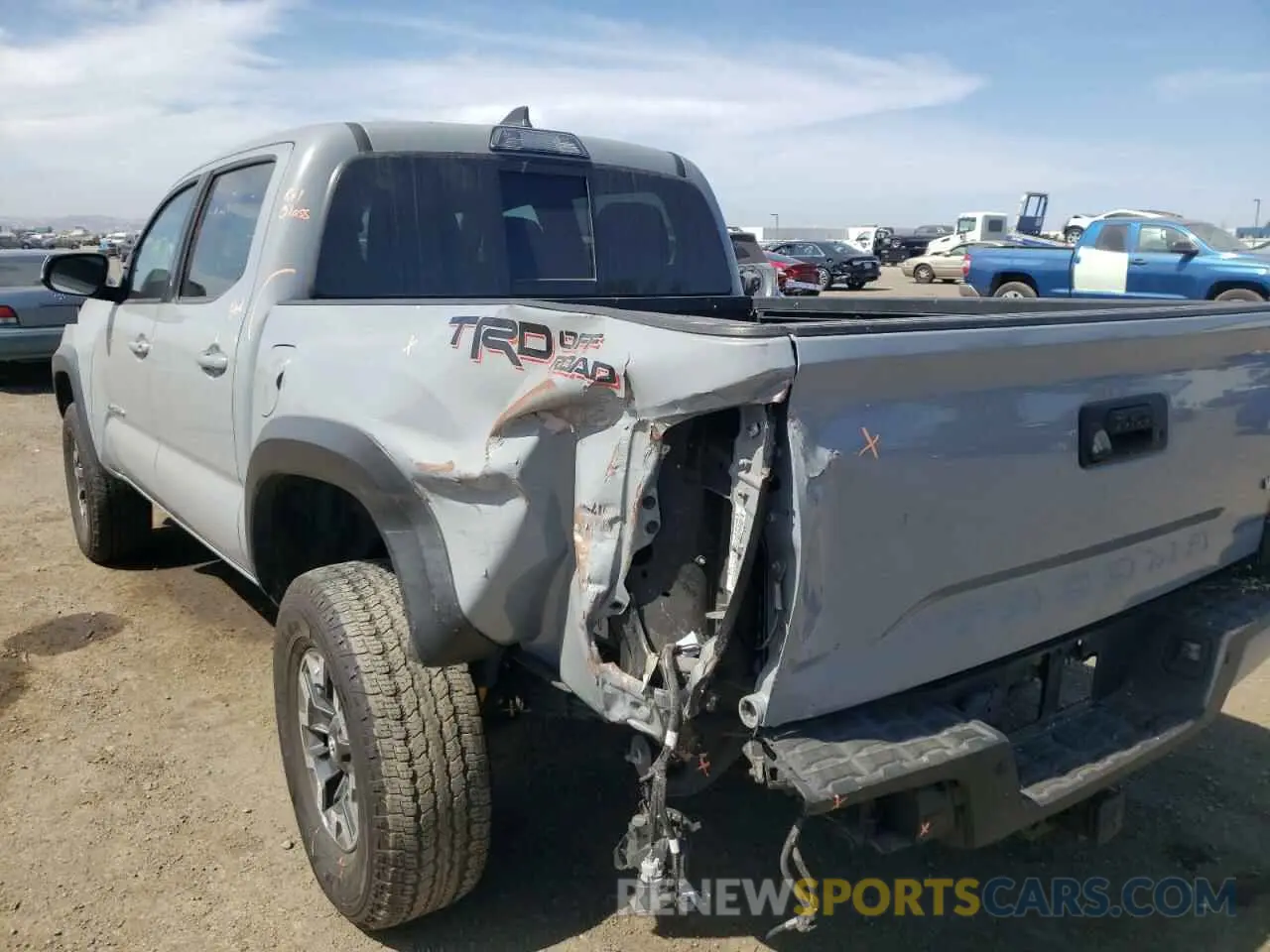 9 fotografías del automóvil dañado 3TMAZ5CN4KM091708 TOYOTA TACOMA 2019