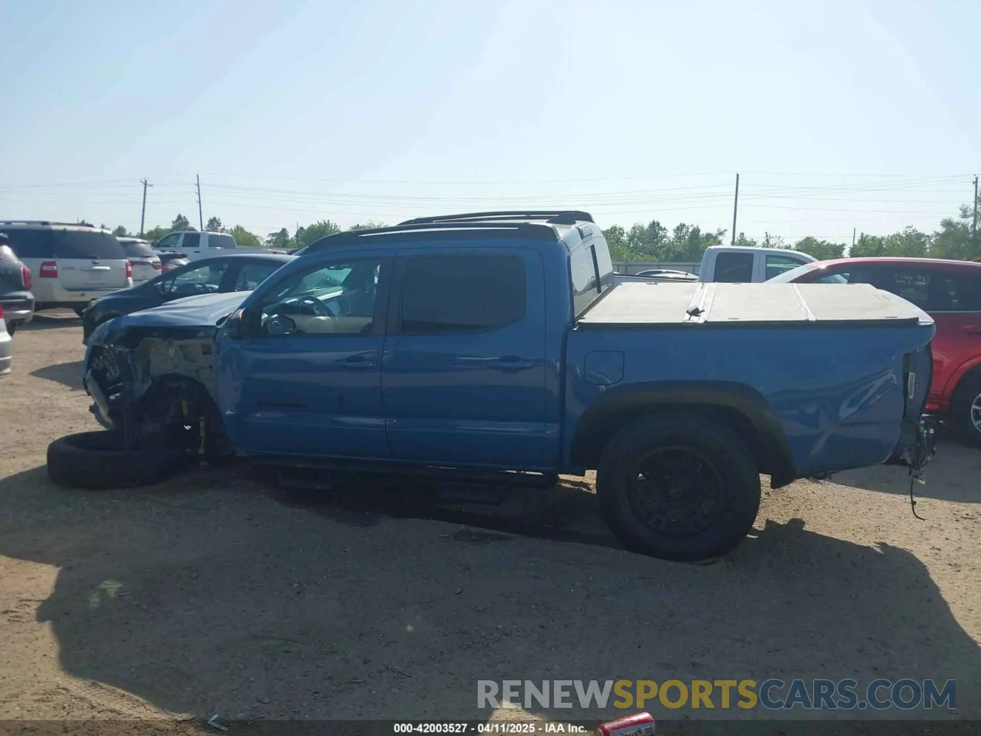 14 fotografías del automóvil dañado 3TMAZ5CN4KM104750 TOYOTA TACOMA 2019