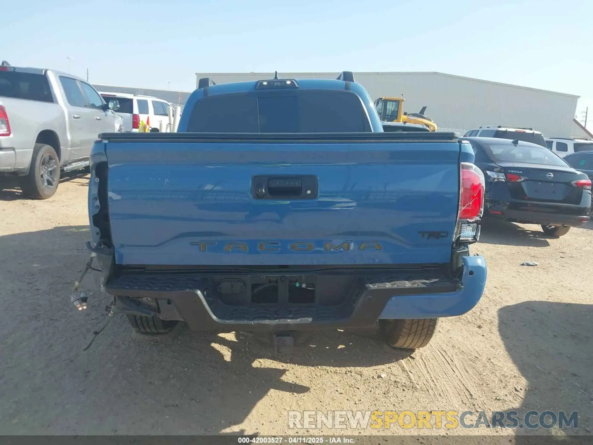 16 fotografías del automóvil dañado 3TMAZ5CN4KM104750 TOYOTA TACOMA 2019