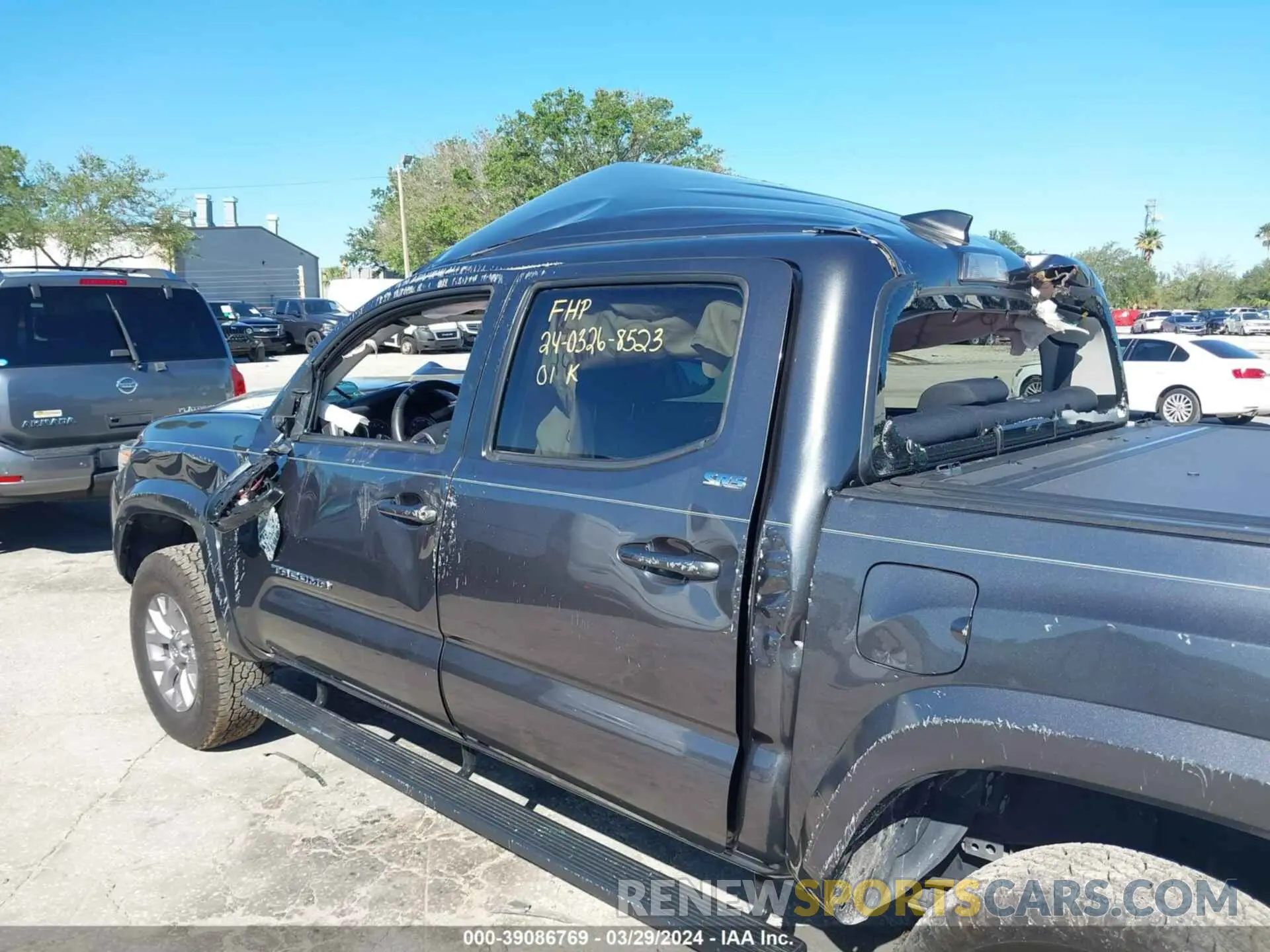 18 fotografías del automóvil dañado 3TMAZ5CN4KM105249 TOYOTA TACOMA 2019