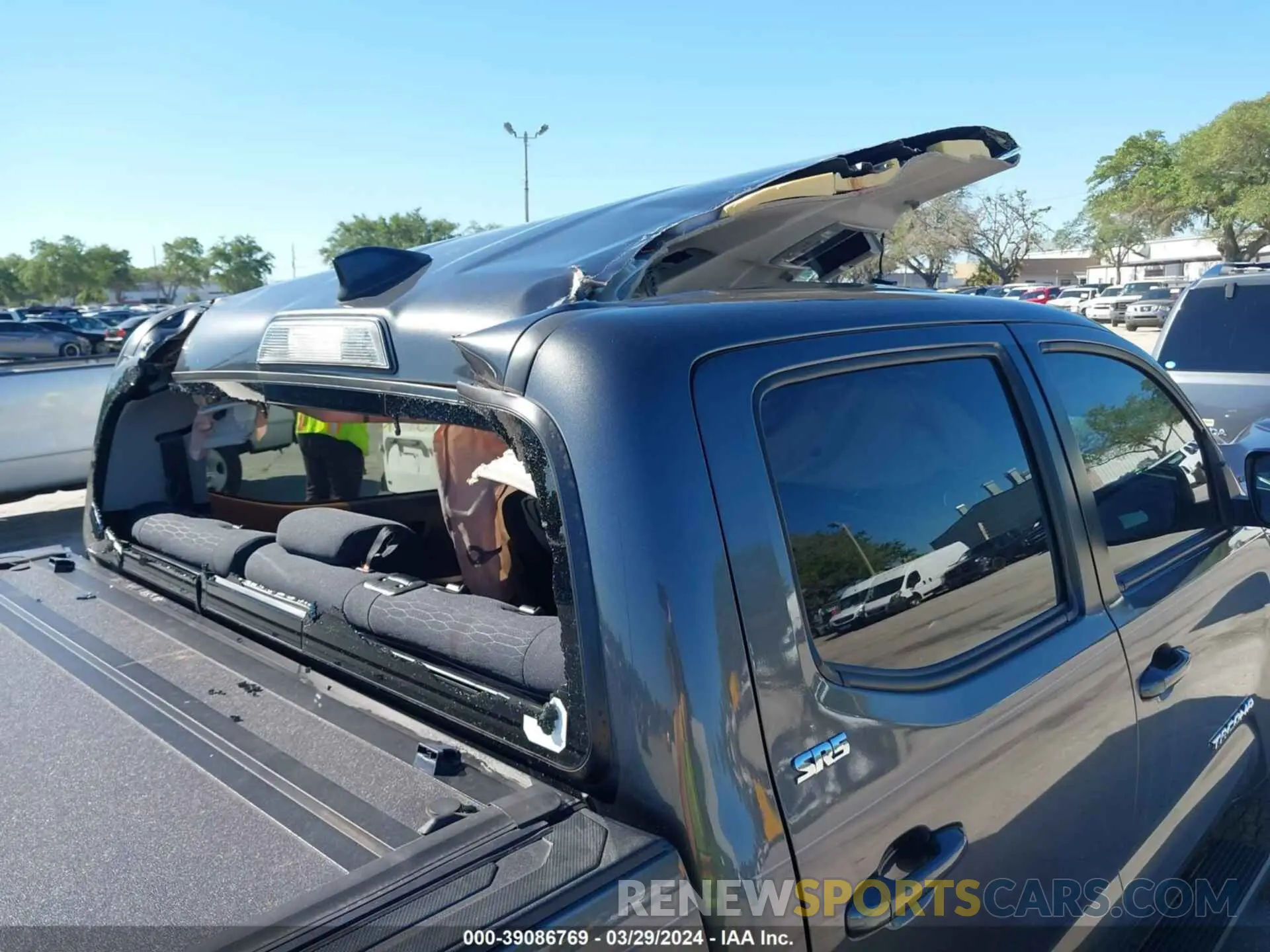 20 fotografías del automóvil dañado 3TMAZ5CN4KM105249 TOYOTA TACOMA 2019